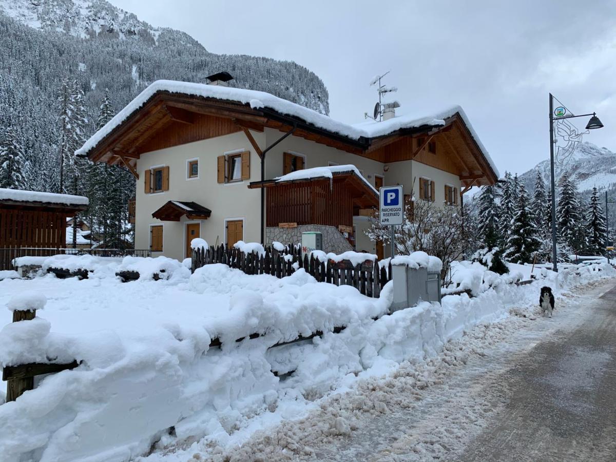 Appartamenti Cleva Canazei Dolomiti Bagian luar foto